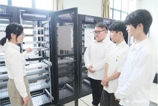 现代通信工程.jpg 现代通信工程.jpg